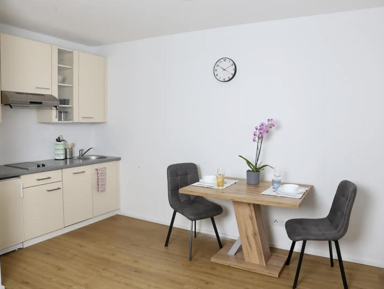 Urban Stay Apartments Wenen Buitenkant foto